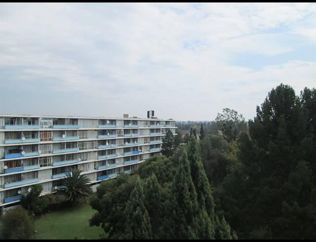 2 BEDROOM FLAT FOR SALE IN ARCON PARK